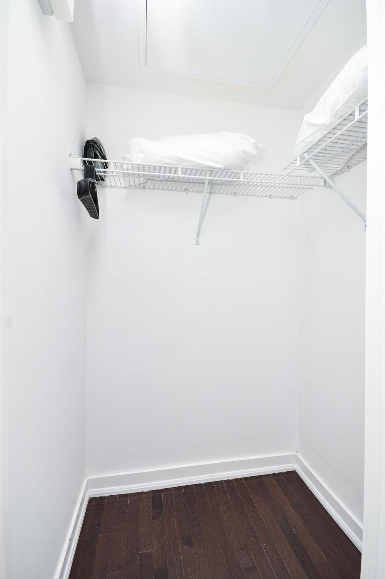 Downtown Toronto Condo Near Cn Tower, Scotiabank Arena, Rogers Centre, Union Station Exterior photo