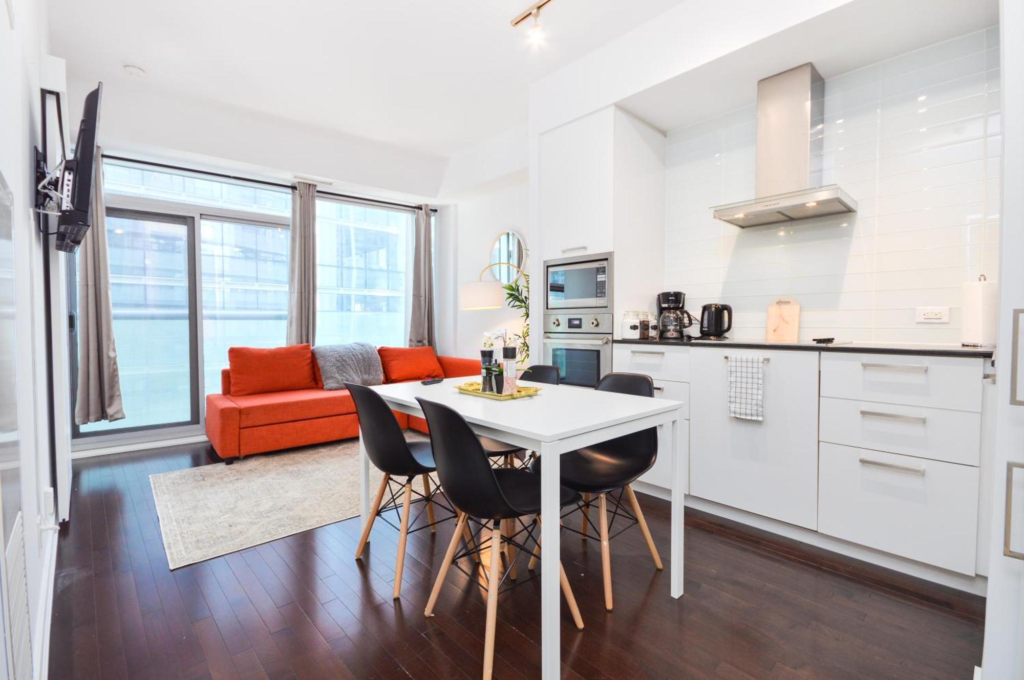 Downtown Toronto Condo Near Cn Tower, Scotiabank Arena, Rogers Centre, Union Station Exterior photo