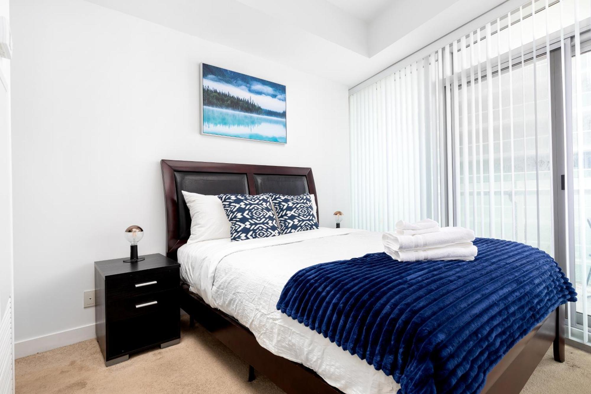 Downtown Toronto Condo Near Cn Tower, Scotiabank Arena, Rogers Centre, Union Station Exterior photo